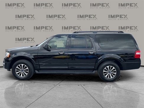 Used 2017 Ford Expedition EL XLT image 2