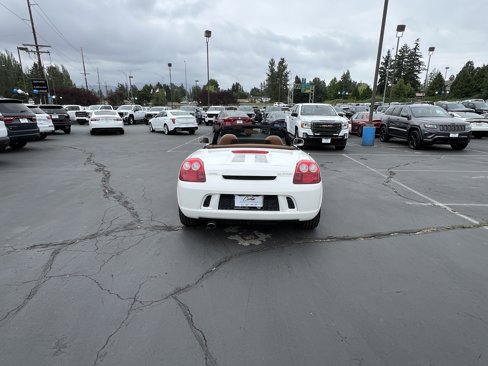 Used 2004 Toyota MR2 image 12