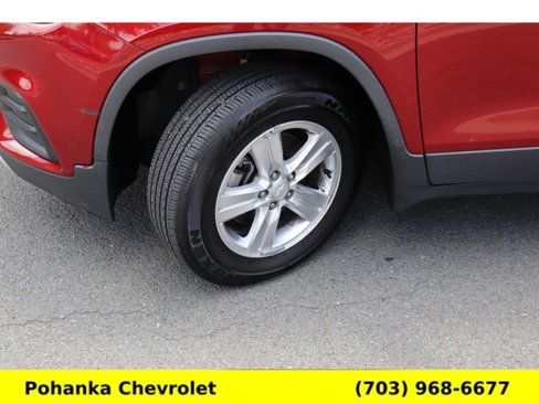 Used 2019 Chevrolet Trax LT w/ Sun & Sound Package image 26