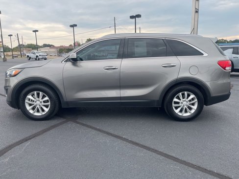 Used 2017 Kia Sorento LX image 7