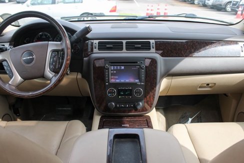 Used 2014 GMC Yukon XL Denali image 17