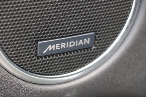 Used 2020 Land Rover Discovery Sport SE image 18