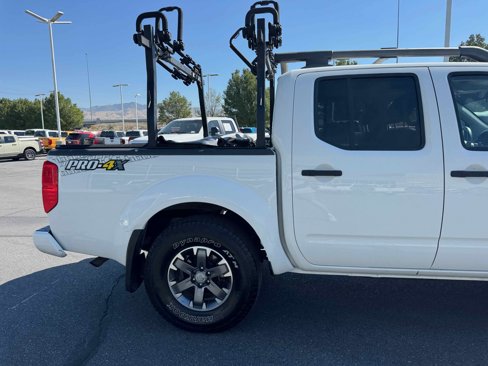 Used 2020 Nissan Frontier PRO-4X w/ Pro-4x Utility Package image 8
