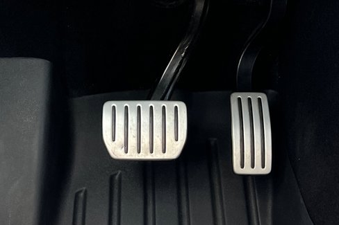 Used 2021 Tesla Model Y Performance image 37