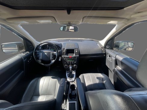 Used 2012 Land Rover LR2 HSE image 26