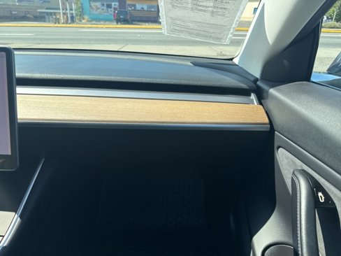 Used 2018 Tesla Model 3 Mid Range image 11