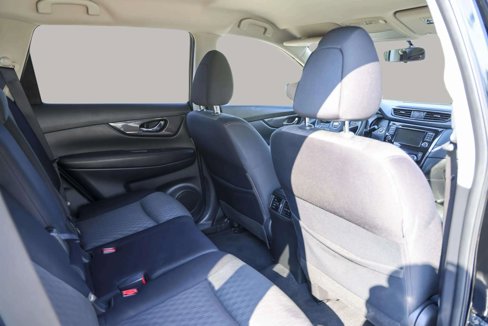 Used 2018 Nissan Rogue SV image 26