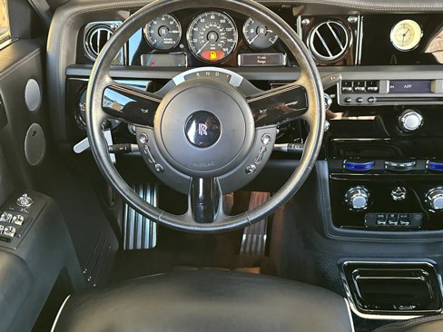 Used 2008 Rolls-Royce Phantom Sedan image 14