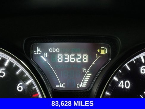 Used 2018 Nissan Versa SV image 3
