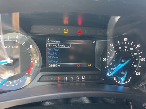 Used 2016 Ford Expedition EL XLT image 18