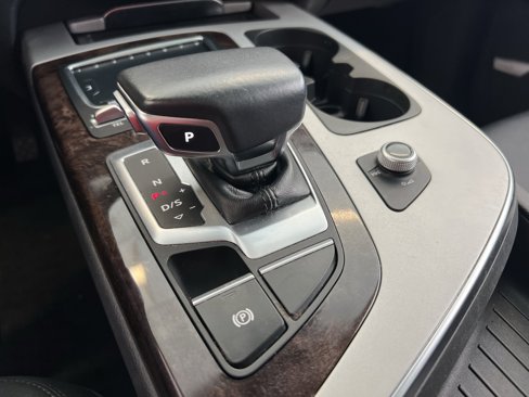 Used 2018 Audi Q7 2.0T Premium Plus w/ Premium Plus Package image 24