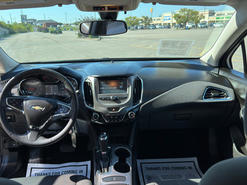 Used 2017 Chevrolet Cruze LT image 14