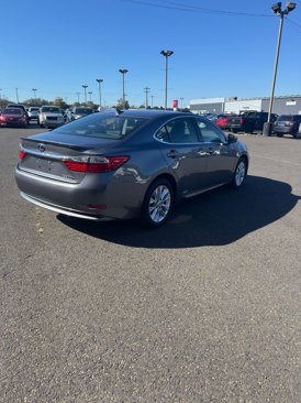Used 2014 Lexus ES 300h image 2