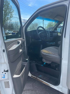 Used 2015 GMC Savana 3500 image 7