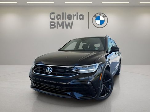Used 2024 Volkswagen Tiguan SE R-Line image 1