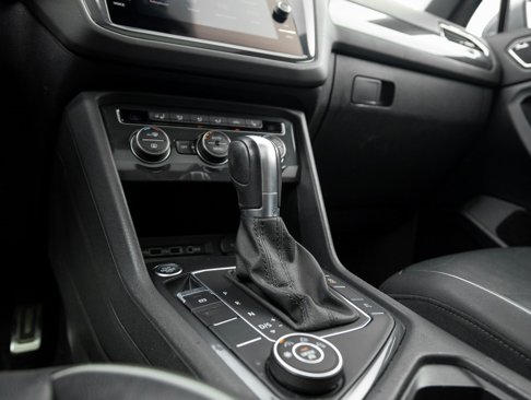 Used 2019 Volkswagen Tiguan SEL Premium R-Line image 26