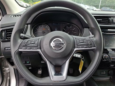 Used 2022 Nissan Rogue Sport S image 14