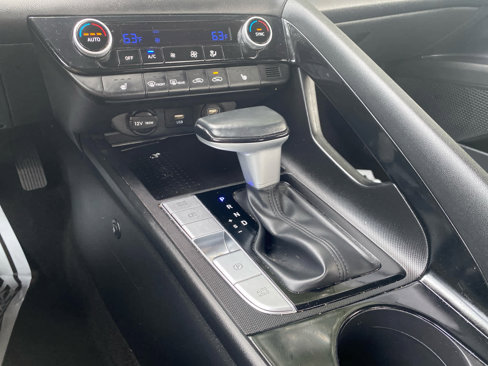 Certified 2023 Hyundai Elantra SEL w/ Convenience Package image 17