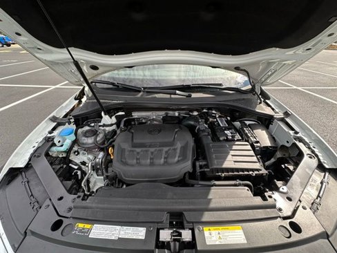 Used 2020 Volkswagen Tiguan SEL Premium R-Line image 16