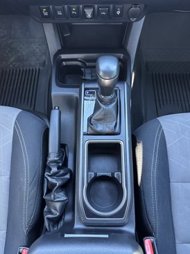 Used 2021 Toyota Tacoma TRD Sport image 32