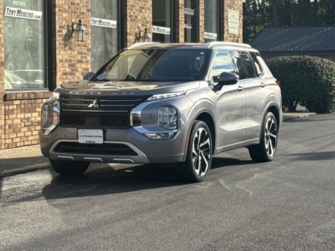 Used 2022 Mitsubishi Outlander SEL image 1