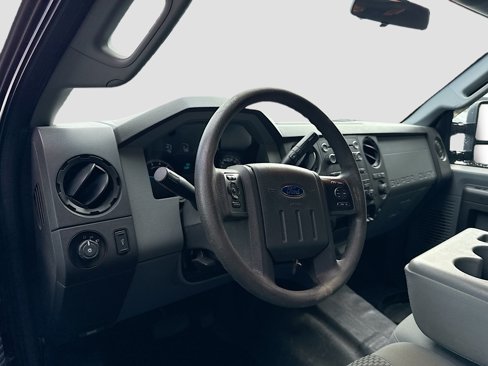Used 2013 Ford F250 XL w/ PWR Equipment Group image 6