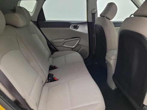 Used 2020 Kia Soul LX image 19