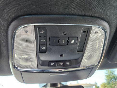 Used 2015 Dodge Durango R/T w/ Trailer Tow Group IV image 11