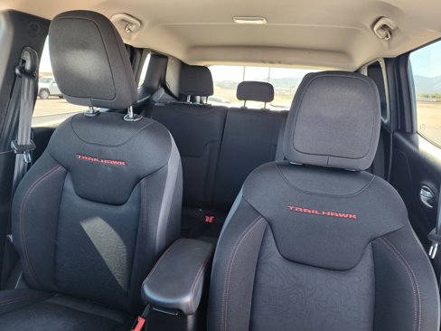 Used 2023 Jeep Renegade Trailhawk image 16