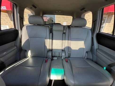 Used 2013 Toyota Highlander SE image 26