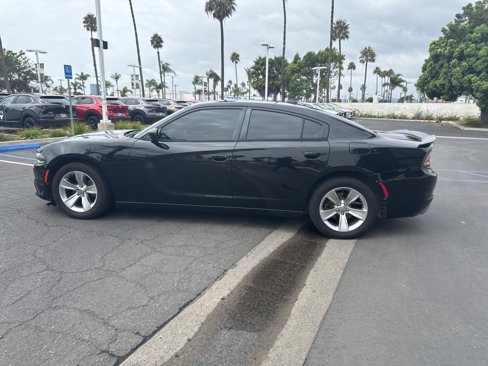Used 2017 Dodge Charger SXT w/ Blacktop Package image 17