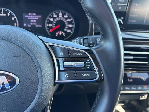 Certified 2021 Kia Seltos EX image 17