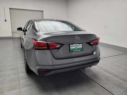 Used 2024 Nissan Altima 2.5 SV image 6