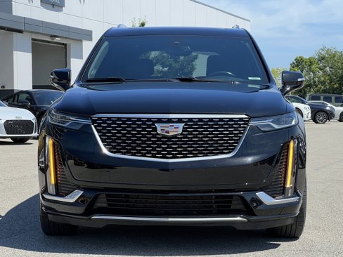 Used 2021 Cadillac XT6 Premium Luxury w/ LPO, Floor Liner Package image 3