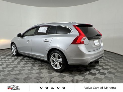 Used 2015 Volvo V60 T5 Platinum image 7
