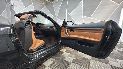 Used 2009 BMW 328i Convertible image 22