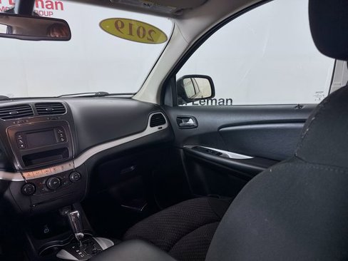 Used 2019 Dodge Journey SE image 20