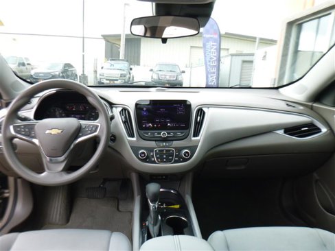 Used 2023 Chevrolet Malibu LT image 9