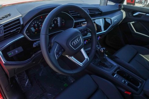 New 2025 Audi Q3 2.0T Premium image 12
