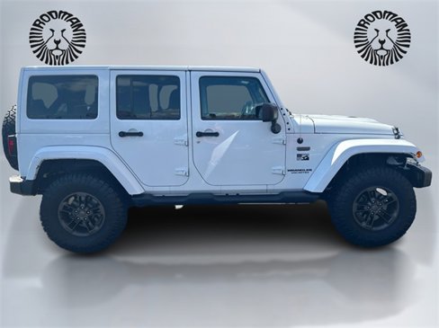 Used 2016 Jeep Wrangler Unlimited Sahara image 4