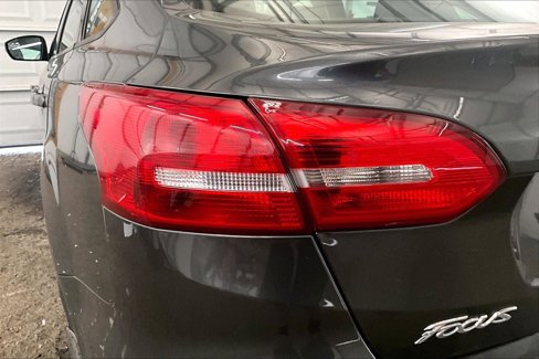 Used 2016 Ford Focus SE w/ Exterior Protection Package image 29