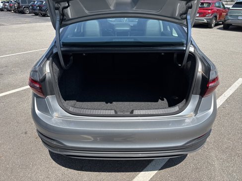 Used 2025 Volkswagen Jetta SE image 24