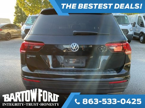 Used 2019 Volkswagen Tiguan SE w/ Panoramic Sunroof Package image 6