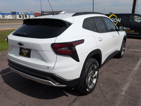 New 2025 Chevrolet Trax LT w/ LT Convenience Package image 6