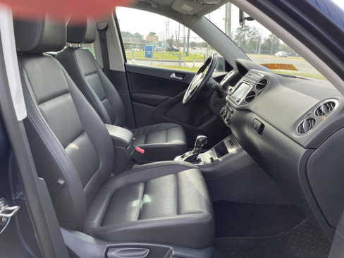 Used 2015 Volkswagen Tiguan SE image 24