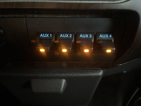 Used 2011 Ford F350 Lariat w/ Lariat Interior Pkg image 26