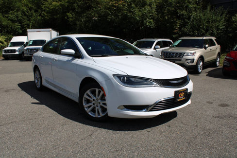Used 2015 Chrysler 200 Limited image 4