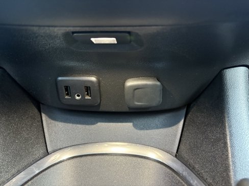 Used 2017 Chevrolet Malibu LT image 25