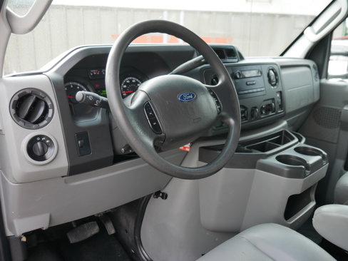 Used 2016 Ford E-350 and Econoline 350 Super Duty w/ Power Windows & Locks Group image 4
