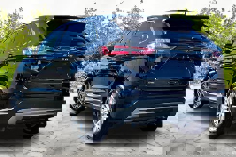 Used 2022 Ford Edge SEL w/ Convenience Package image 2